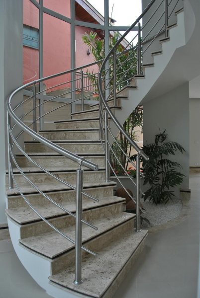 escada 1